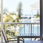 Surfers Paradise Riverfront Apartment