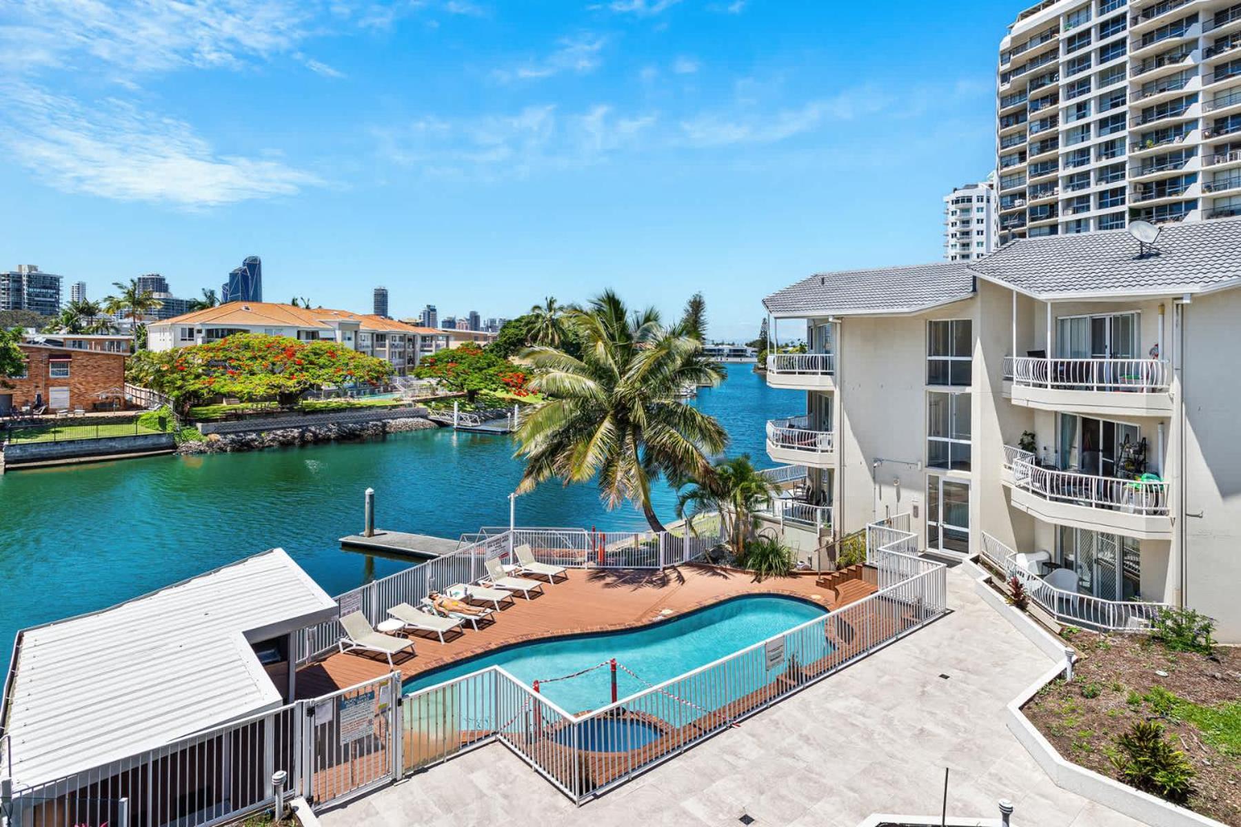 Surfers Paradise Riverfront