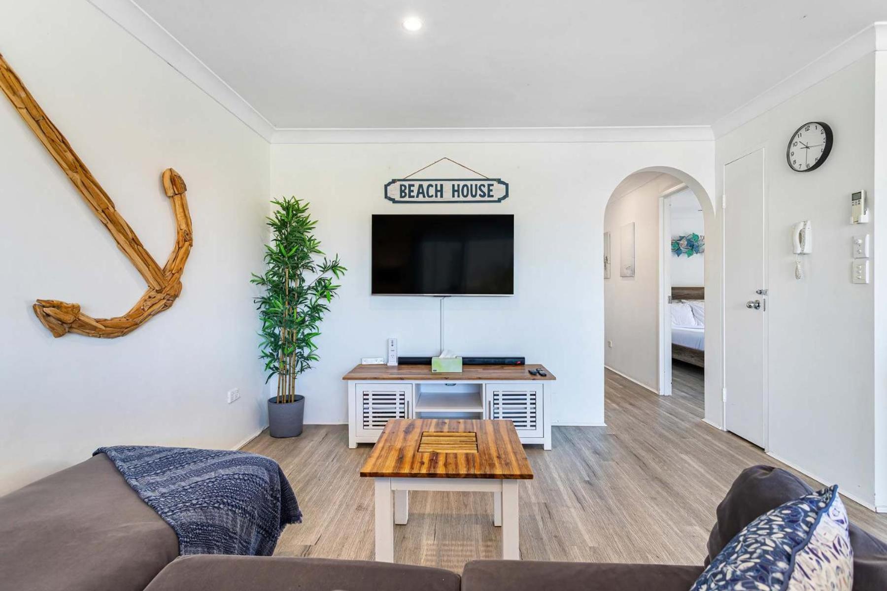 Apartment Surfers Paradise Riverfront Gold Coast