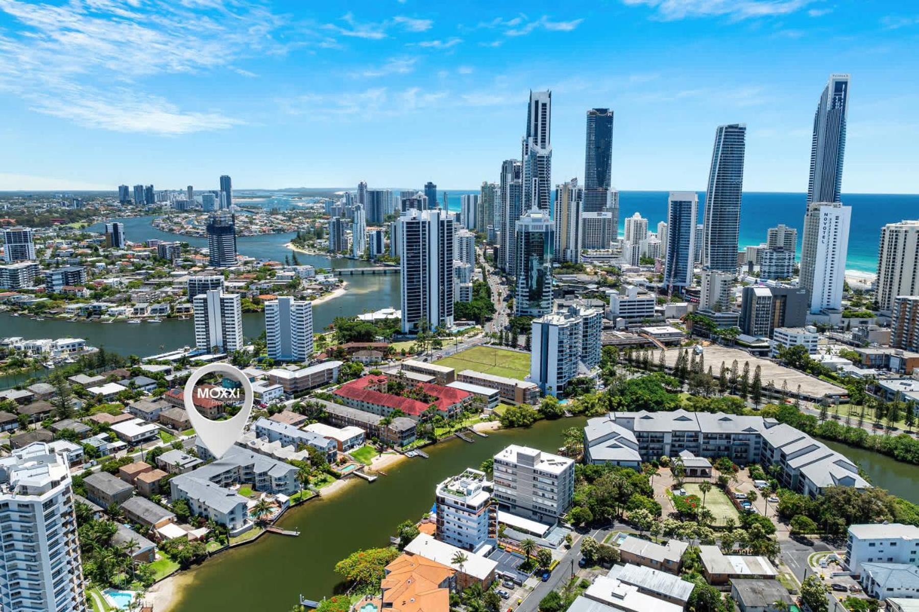 Surfers Paradise Riverfront Apartment Gold Coast